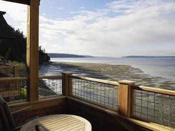 The Inn At Langley Exterior photo